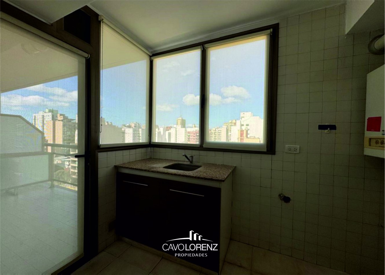 Alquiler- Alberti casi Cordoba - impecable 3 ambientes con cochera
