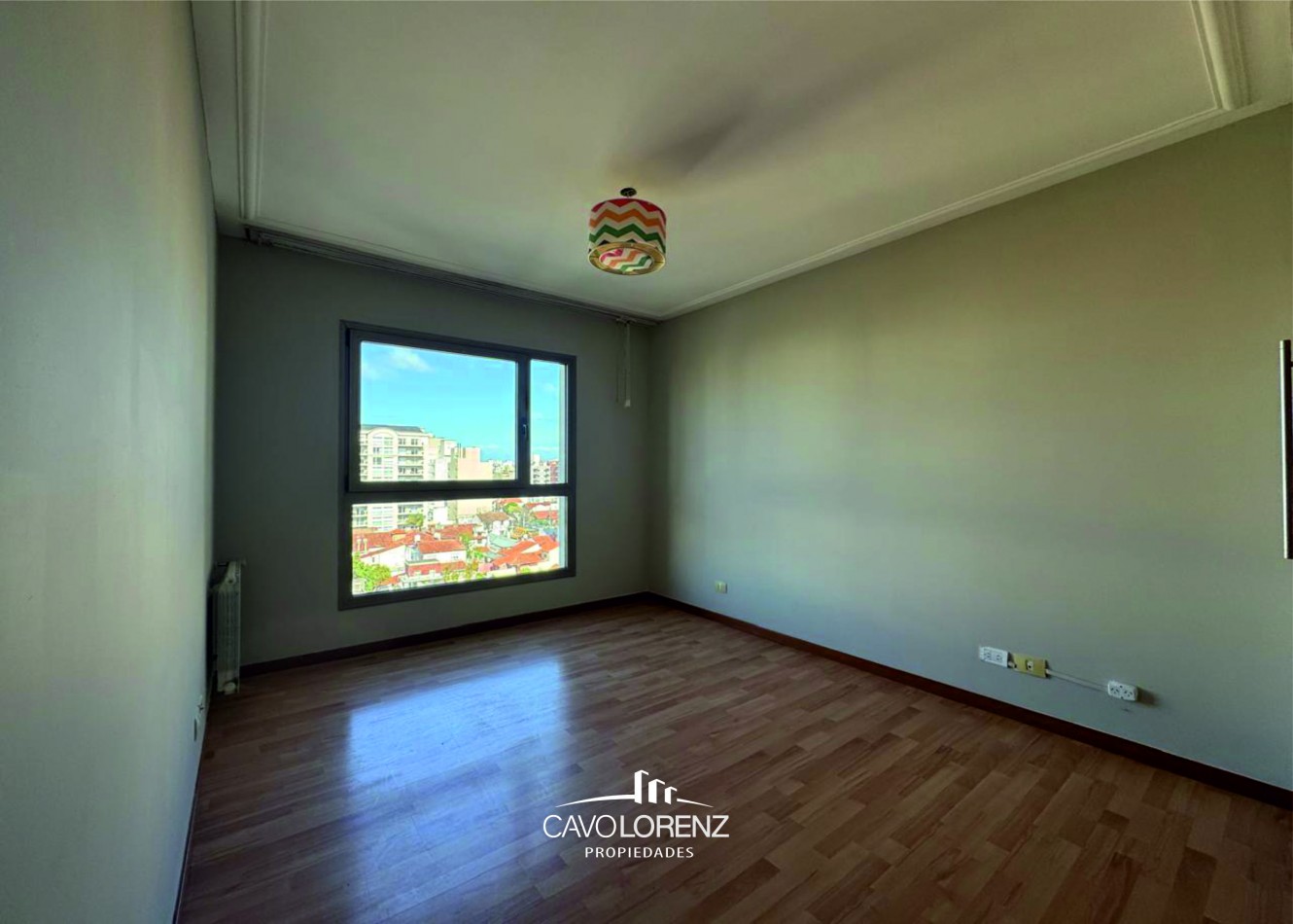 Alquiler- Alberti casi Cordoba - impecable 3 ambientes con cochera