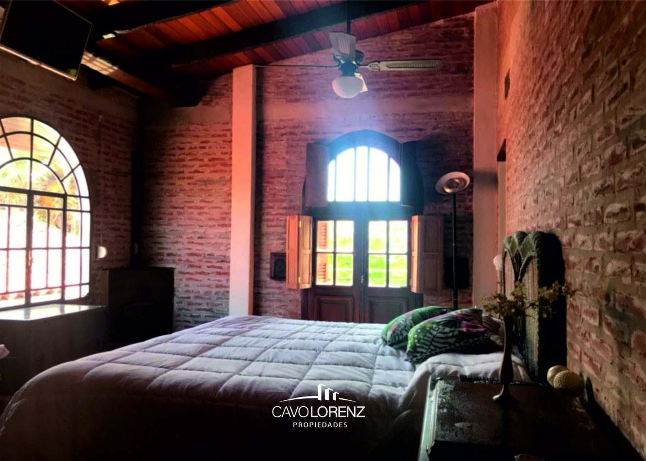 Parque Luro -Magnifico chalet de estilo de 4 ambientes con garaje y jardin