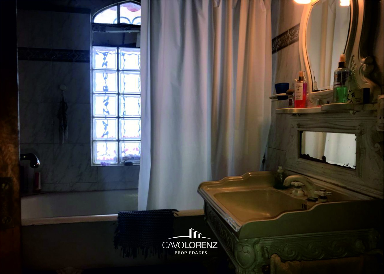 Parque Luro -Magnifico chalet de estilo de 4 ambientes con garaje y jardin