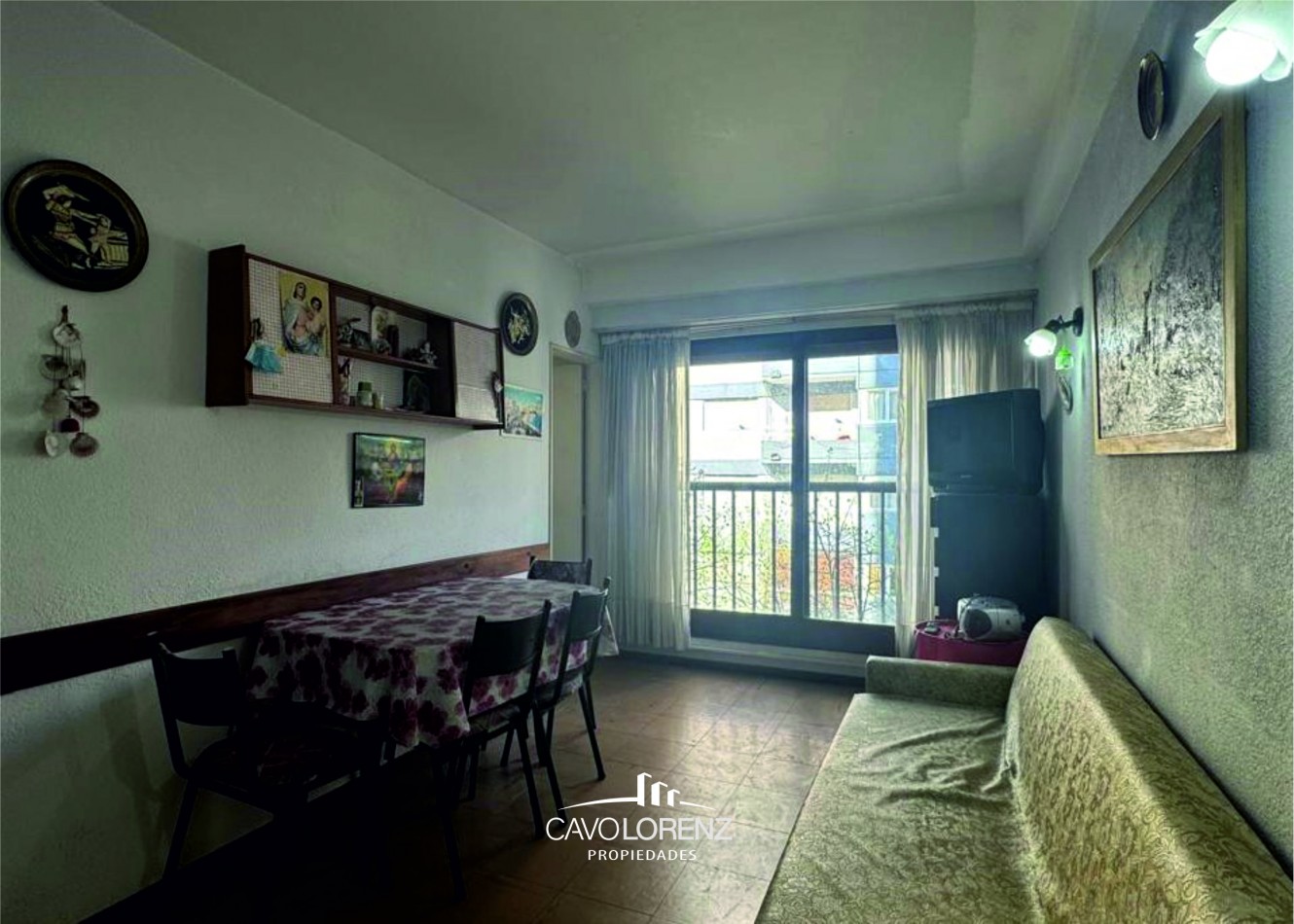 Brown 1783 -  Comodo departamento de 1 ambiente y medio a la calle