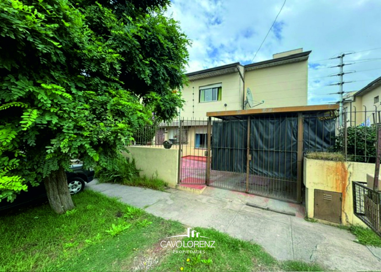 Moreno 9860-Chalet 3 ambientes con entrada de auto, patio en muy buen estado