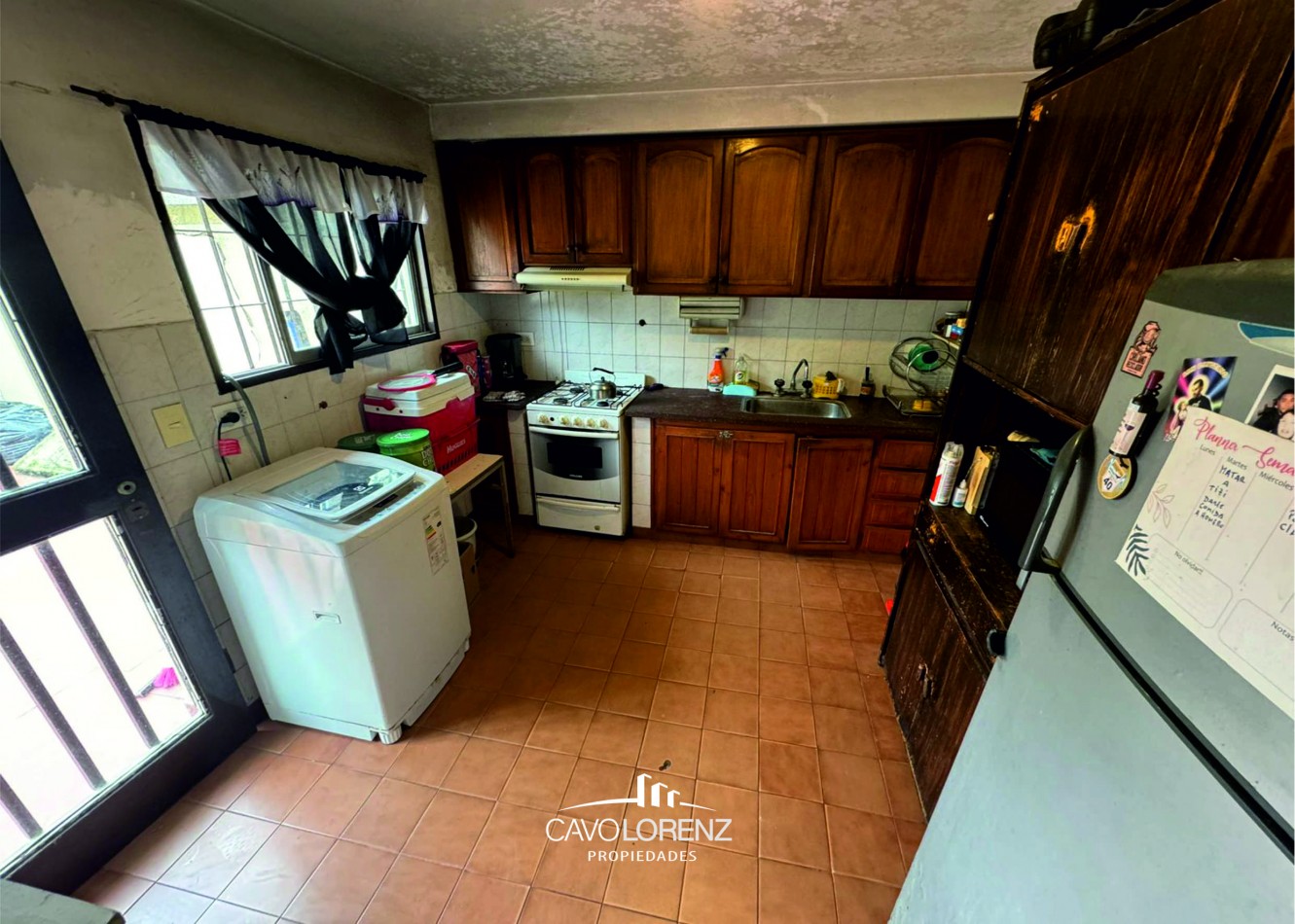 Moreno 9860-Chalet 3 ambientes con entrada de auto, patio en muy buen estado