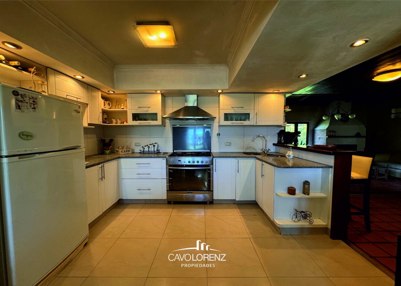 Coronel Vidal -Hermoso chalet 5 ambientes en excelente estado