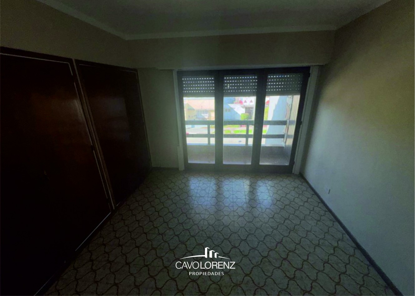 San Jose -Dorrego 3609 - Chalet 5 ambientes con garaje y terraza