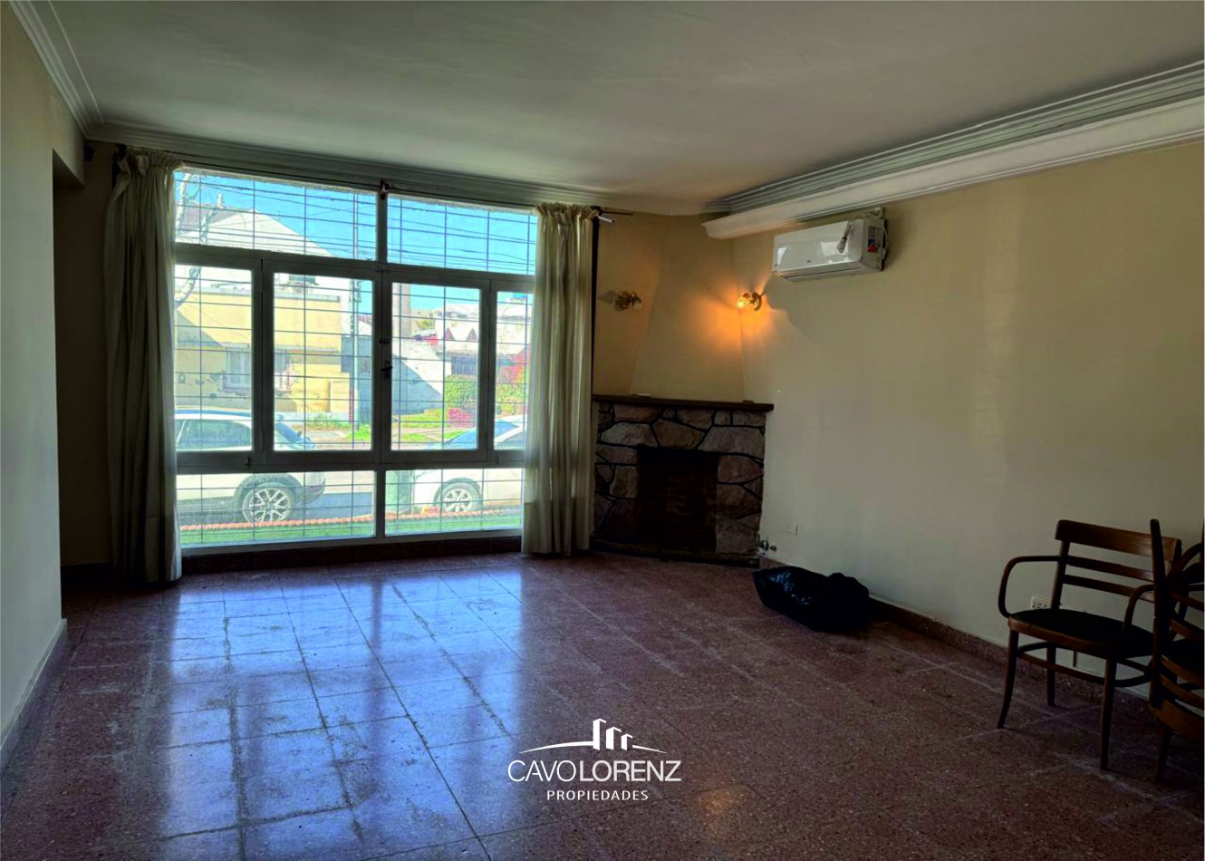 San Jose -Dorrego 3609 - Chalet 5 ambientes con garaje y terraza