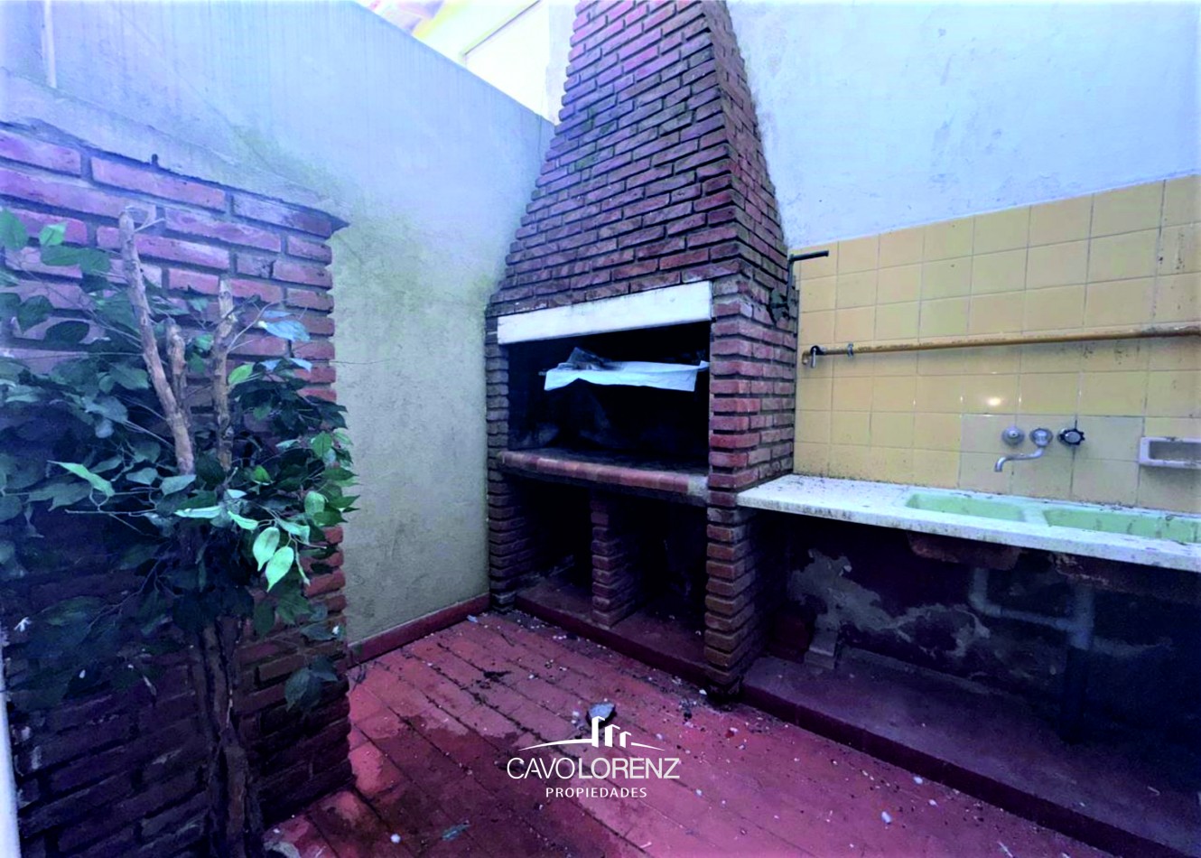 San Jose -Dorrego 3609 - Chalet 5 ambientes con garaje y terraza