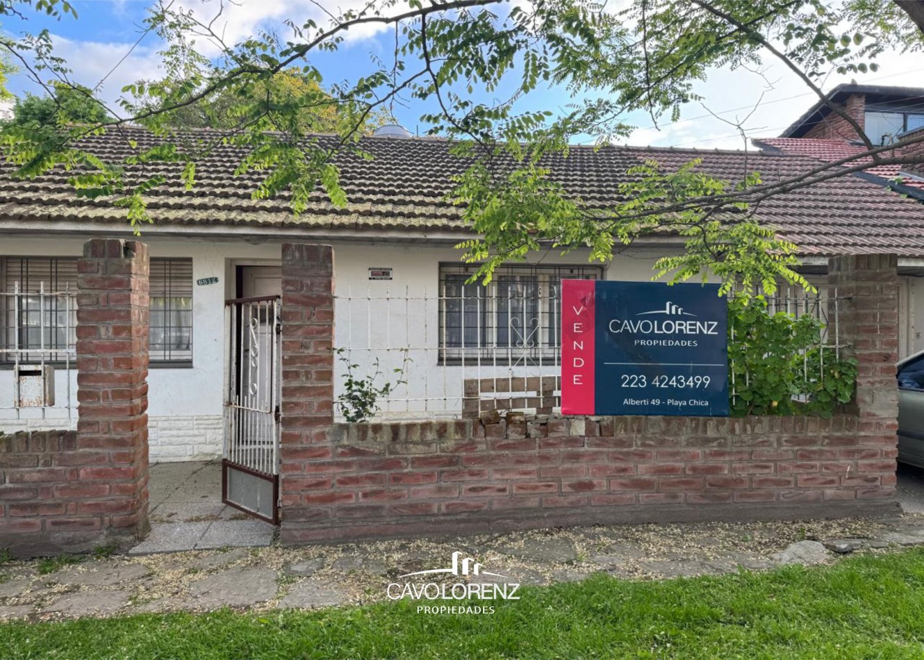 Barrio Estrada- Alice 6818 - Venta en block de dos casas de 3 y 4 ambientes