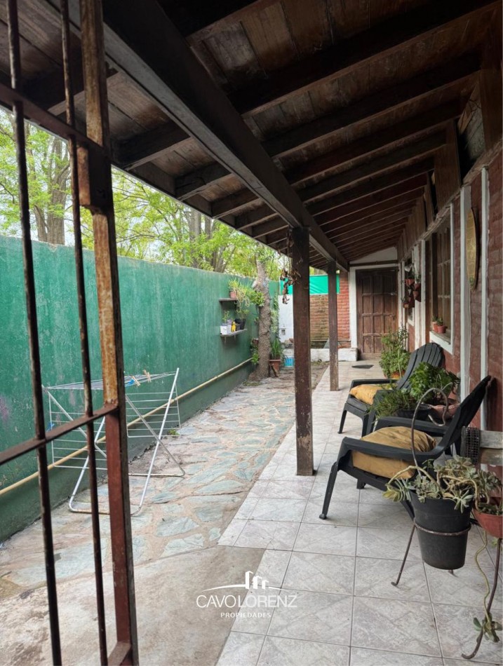 Barrio Estrada- Alice 6818 - Venta en block de dos casas de 3 y 4 ambientes