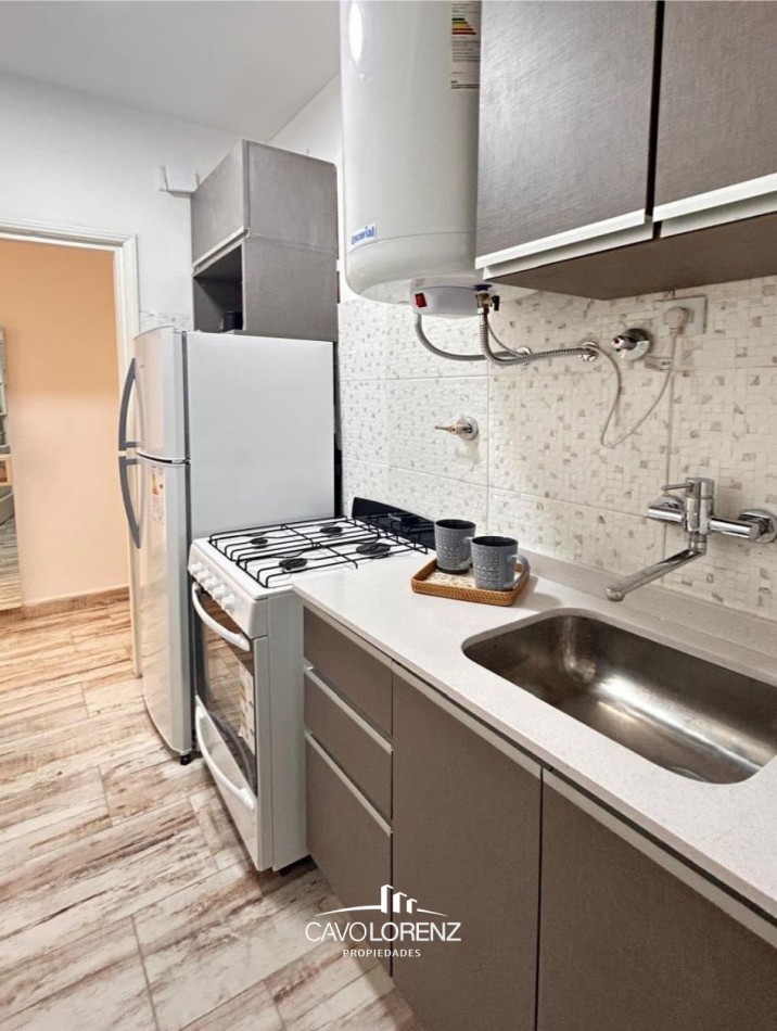 Santa Fe 1870 - Excelente  Dep. 2 ambientes con dependencia, al frente con balcon - con opcion cochera fija