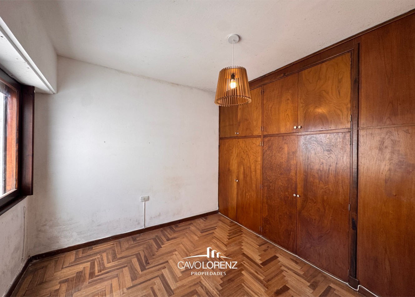 Tucuman 3340- Dep. 3 ambientes con cochera frente a plaza Guemes