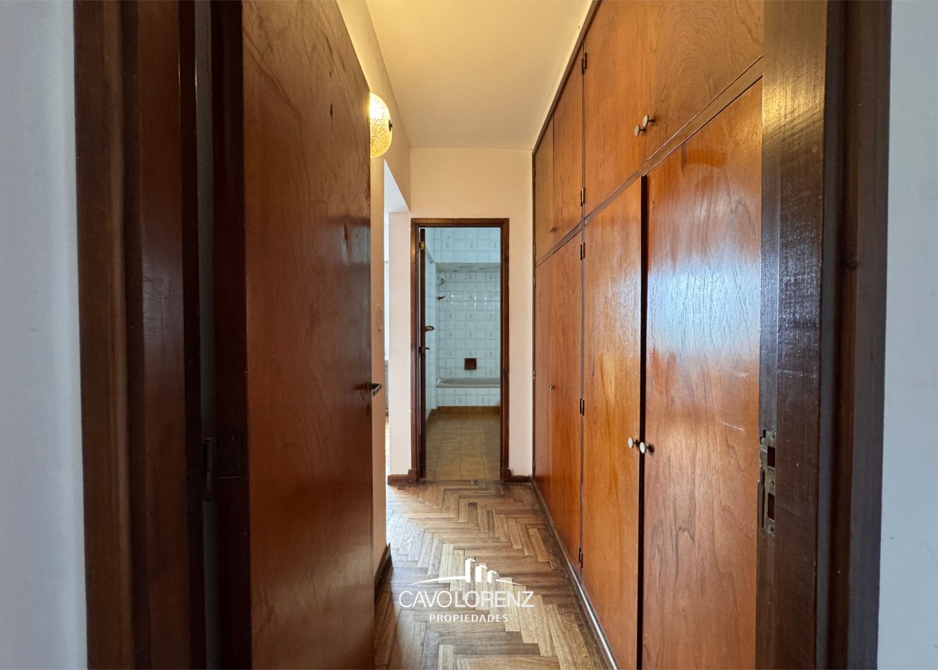 Tucuman 3340- Dep. 3 ambientes con cochera frente a plaza Guemes