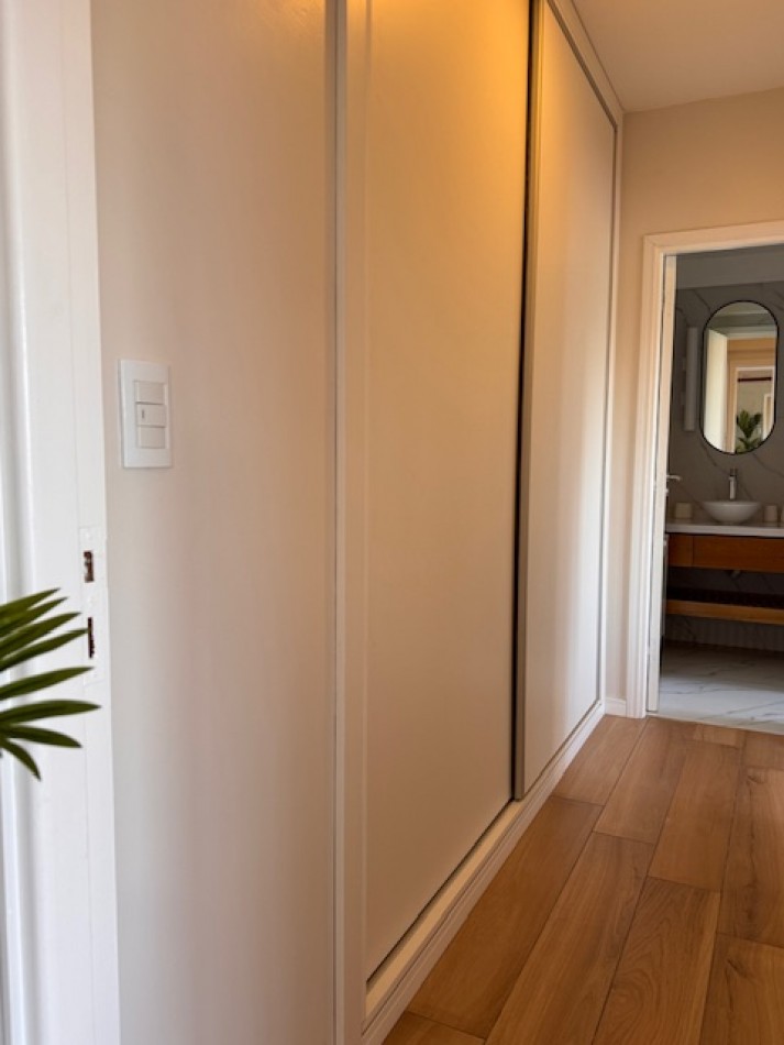 Playa Grande -Saavedra 279 - Alquiler temporario-Exclusivo Dpto 2 Amb.c/Cochera y balcon  a la calle  - SOLO P/ADULTOS