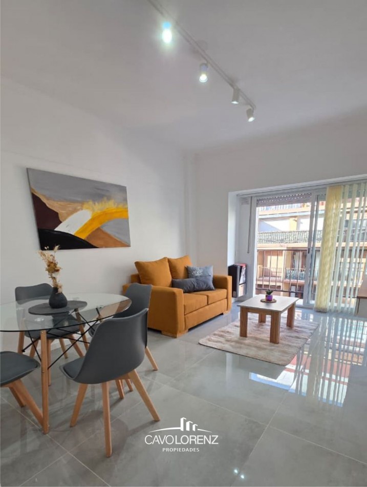 Impecable departamento 2 Ambientes al Frente con balcon - A Nuevo!