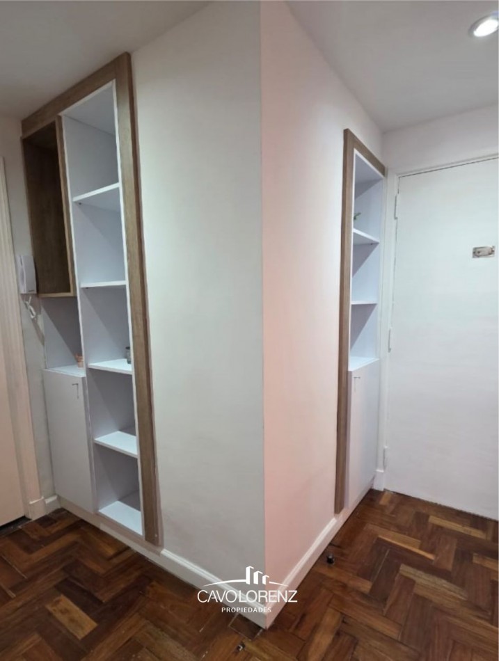 Excelente Departamento 2 Ambientes al frente con balcon - Completamente recicaldo