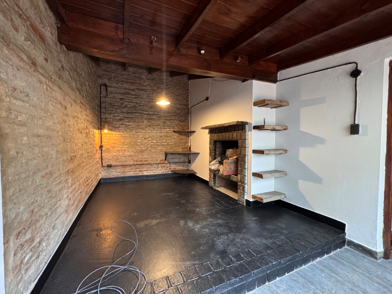 Alquiler PH - Rawson 3065 - Tres ambientes con patio