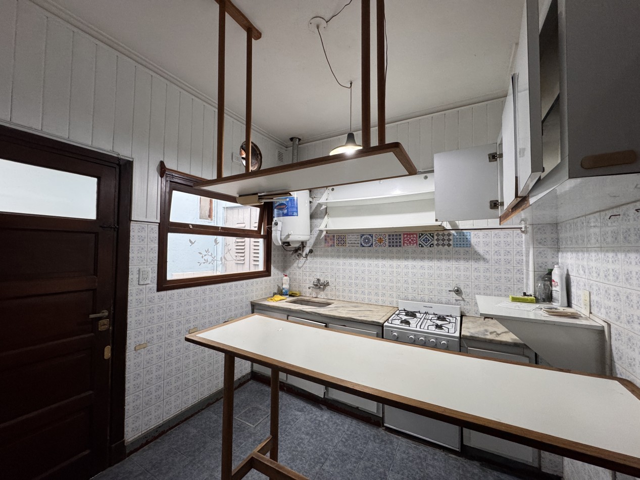 Alquiler PH - Rawson 3065 - Tres ambientes con patio