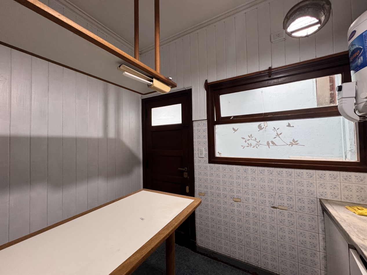 Alquiler PH - Rawson 3065 - Tres ambientes con patio