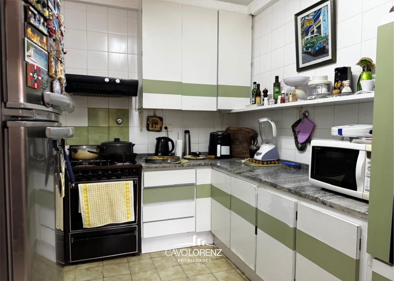 Excelente chalet 5 ambientes, con garaje, jardin y piscina