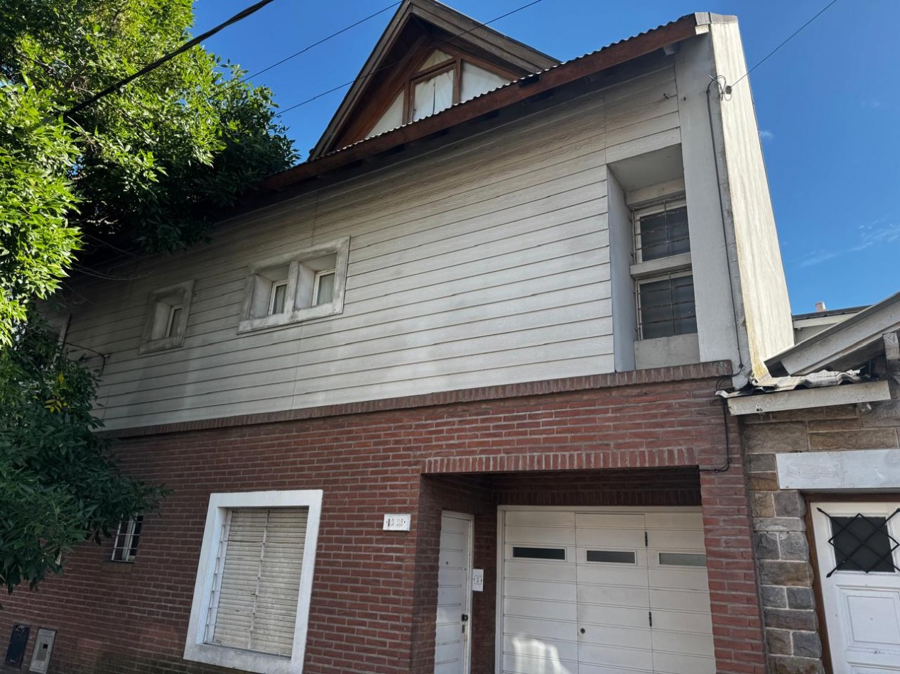 Alquiler - Alvarado 1983 - Alquiler de chalet de 3 ambientes con garaje para 2 dos autos y parrilla