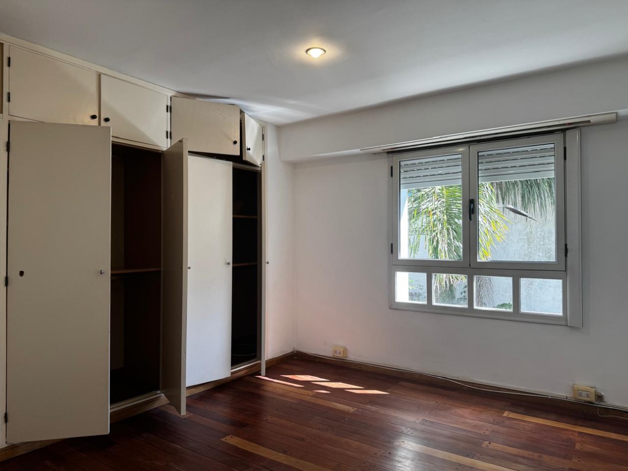 Alquiler - Alvarado 1983 - Alquiler de chalet de 3 ambientes con garaje para 2 dos autos y parrilla