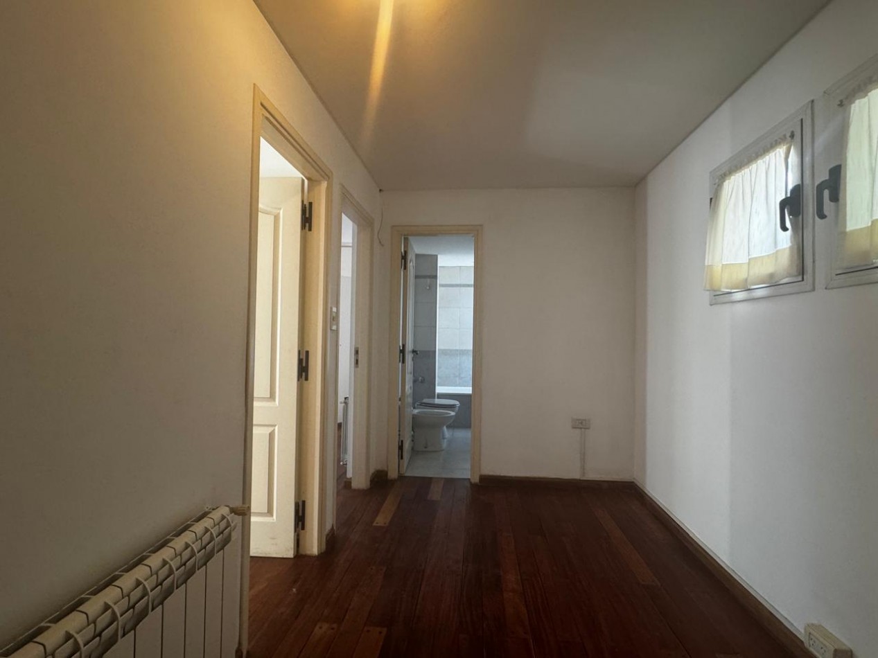 Alquiler - Alvarado 1983 - Alquiler de chalet de 3 ambientes con garaje para 2 dos autos y parrilla