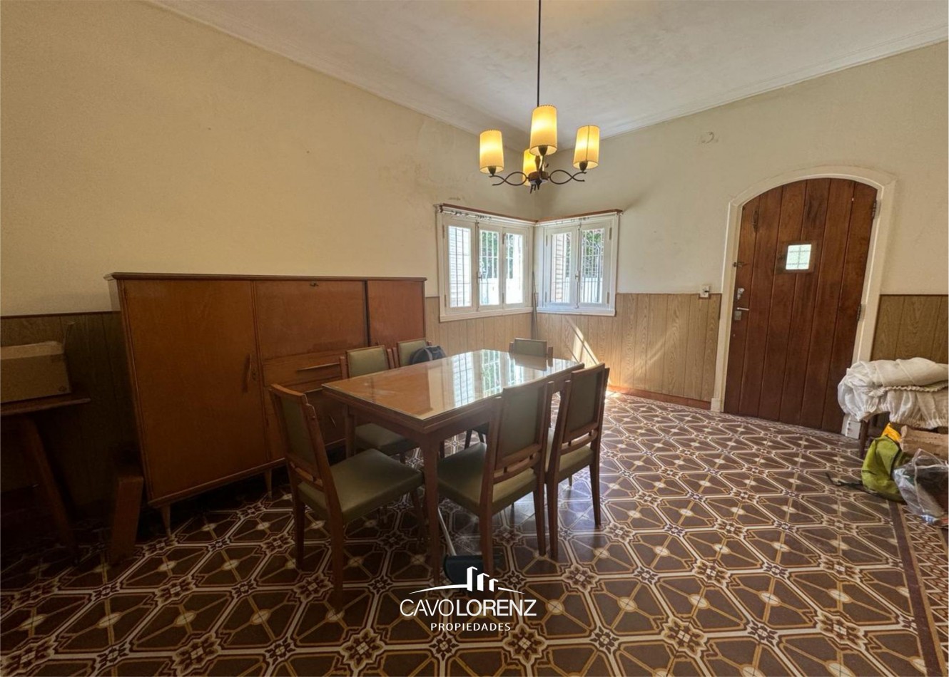 San Juan 2353 - Chalet de 4 ambientes con gran parque