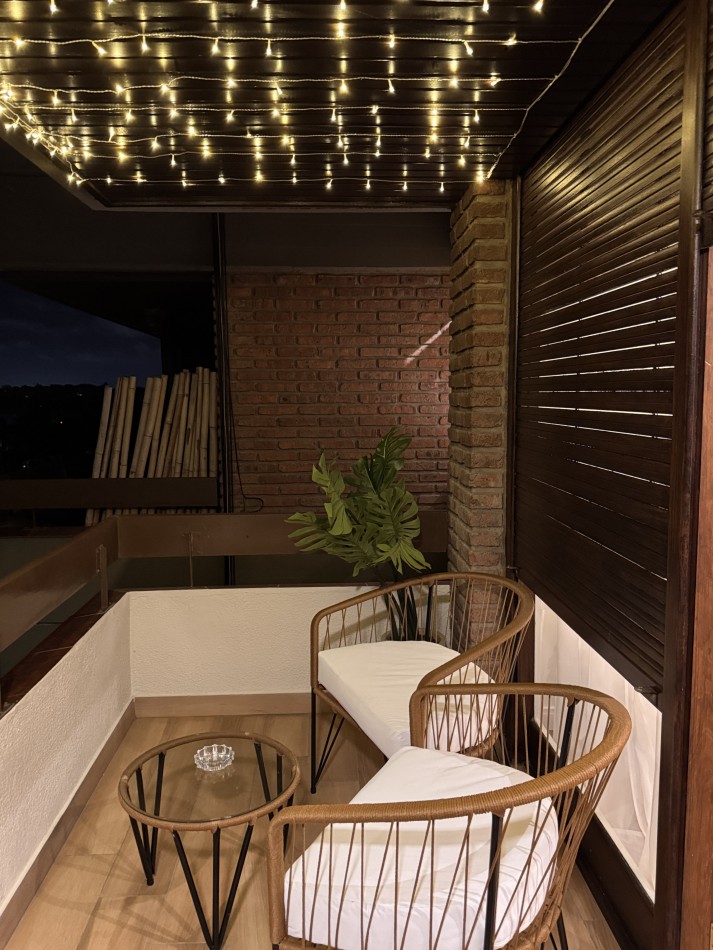 Playa Grande -Saavedra 279 - Alquiler temporario-Exclusivo Dpto 2 Amb.c/Cochera y balcon  a la calle  - SOLO P/ADULTOS