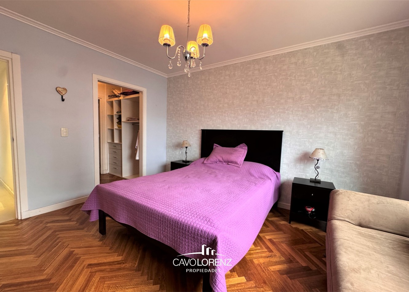 Gascon 651 - Magnifico tres ambientes con cochera descubierta y baulera