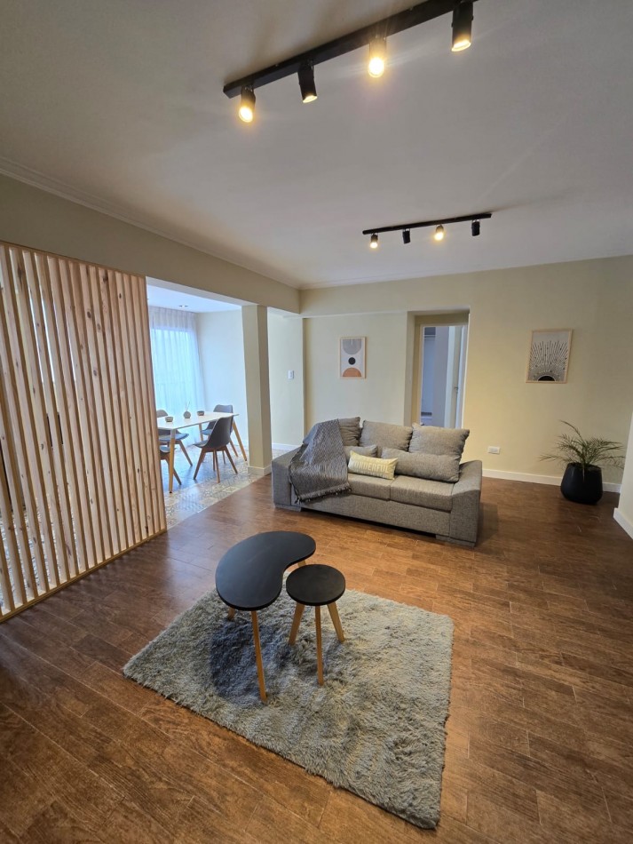 Belgrano 2350 - Departamento 2 ambientes con balcon a la calle, reciclado y amoblado