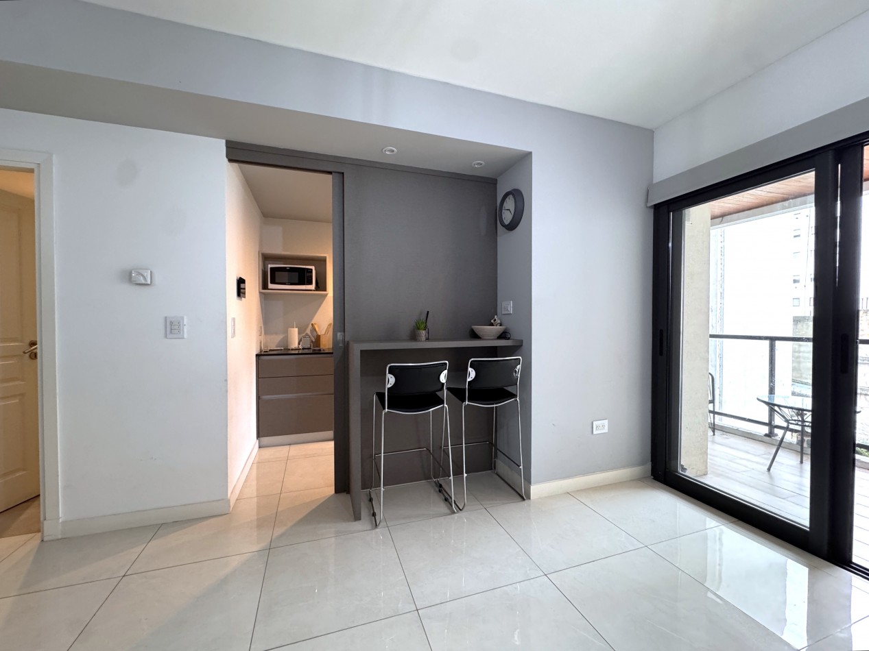 Alquiler- La Rioja 1235- Departamento de 1 amb. equipado, amoblado y con parrilla