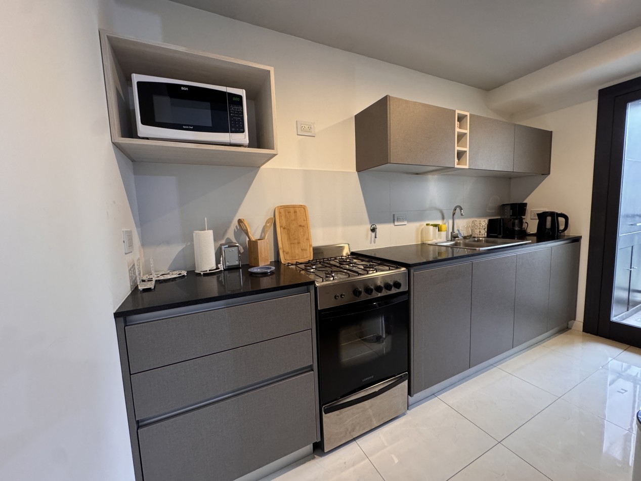 Alquiler- La Rioja 1235- Departamento de 1 amb. equipado, amoblado y con parrilla