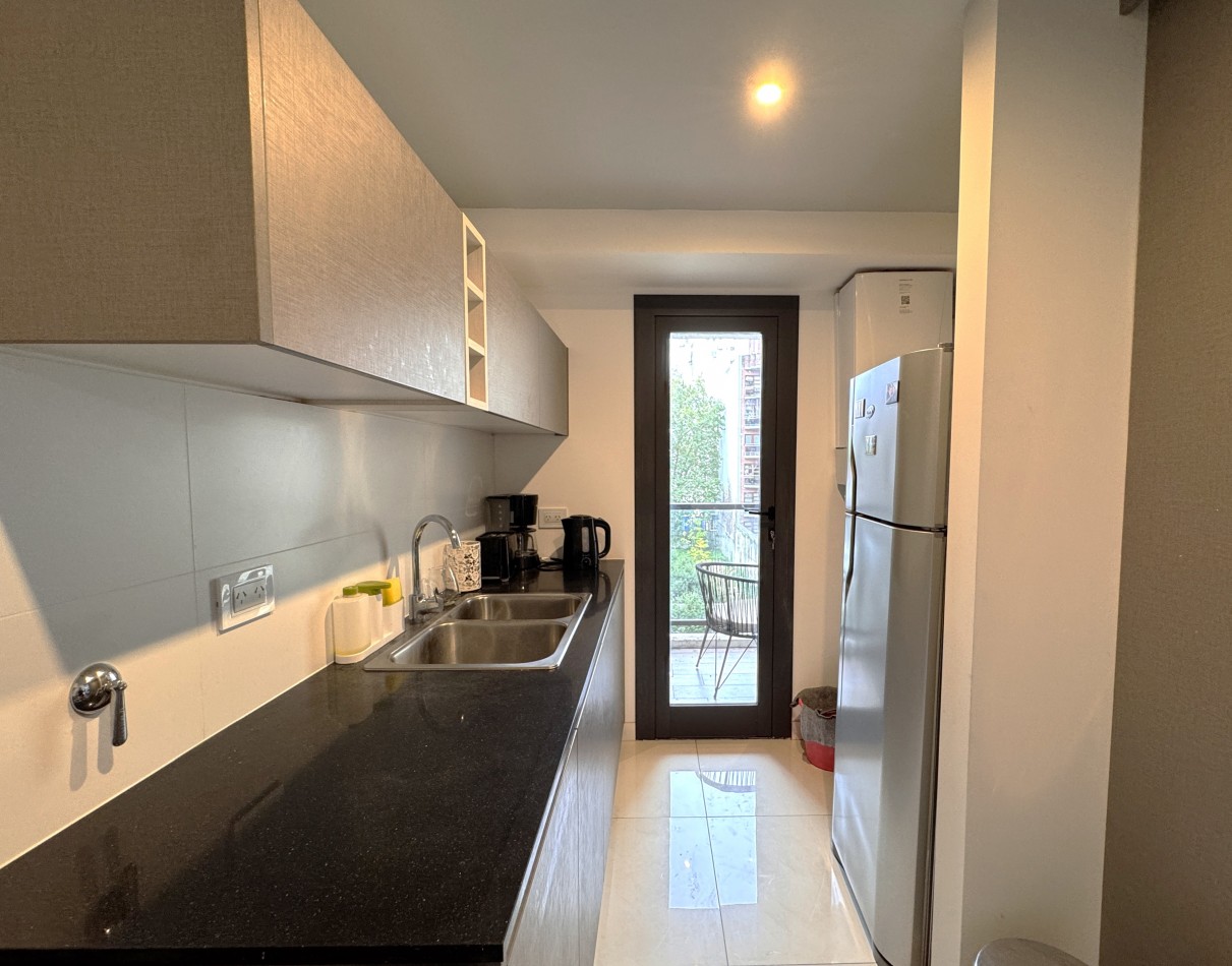 Alquiler- La Rioja 1235- Departamento de 1 amb. equipado, amoblado y con parrilla