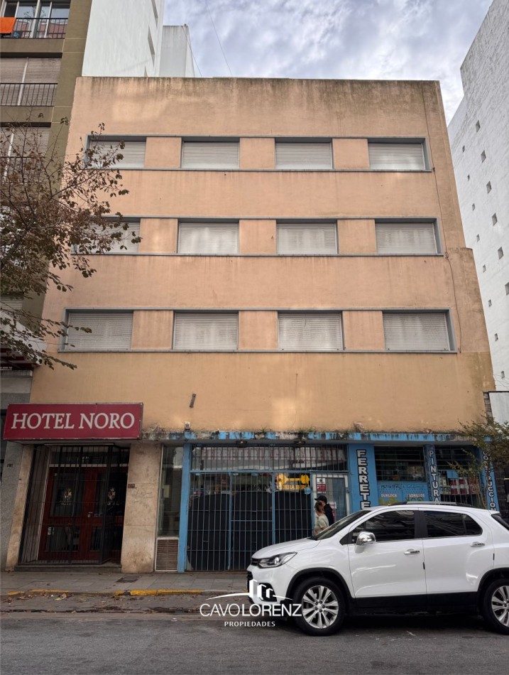 Corrientes 2177 - Venta de Hotel de 33 habitaciones + Local Comercial