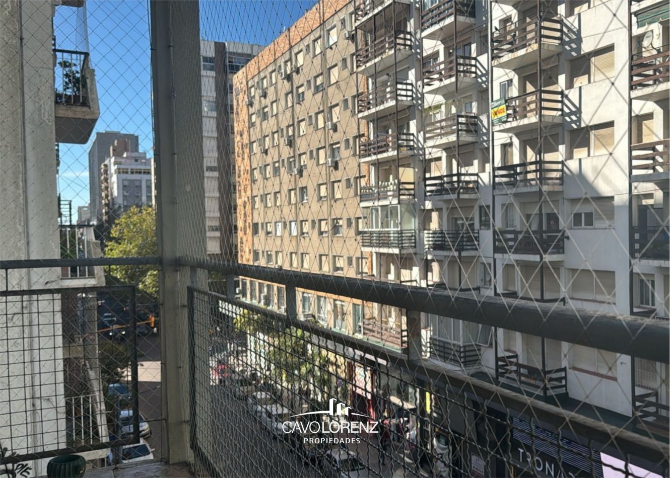 Santiago del estero 1789 - Departamento 3 ambientes a la calle - OPRTUNIDAD