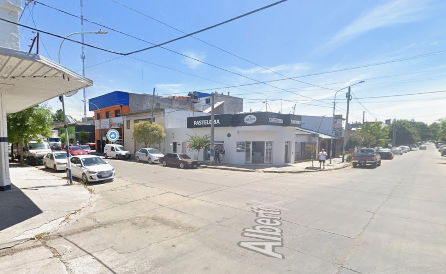 Alquiler - Victoriano Montes esq. Alberti - Local comercial de 27 m2