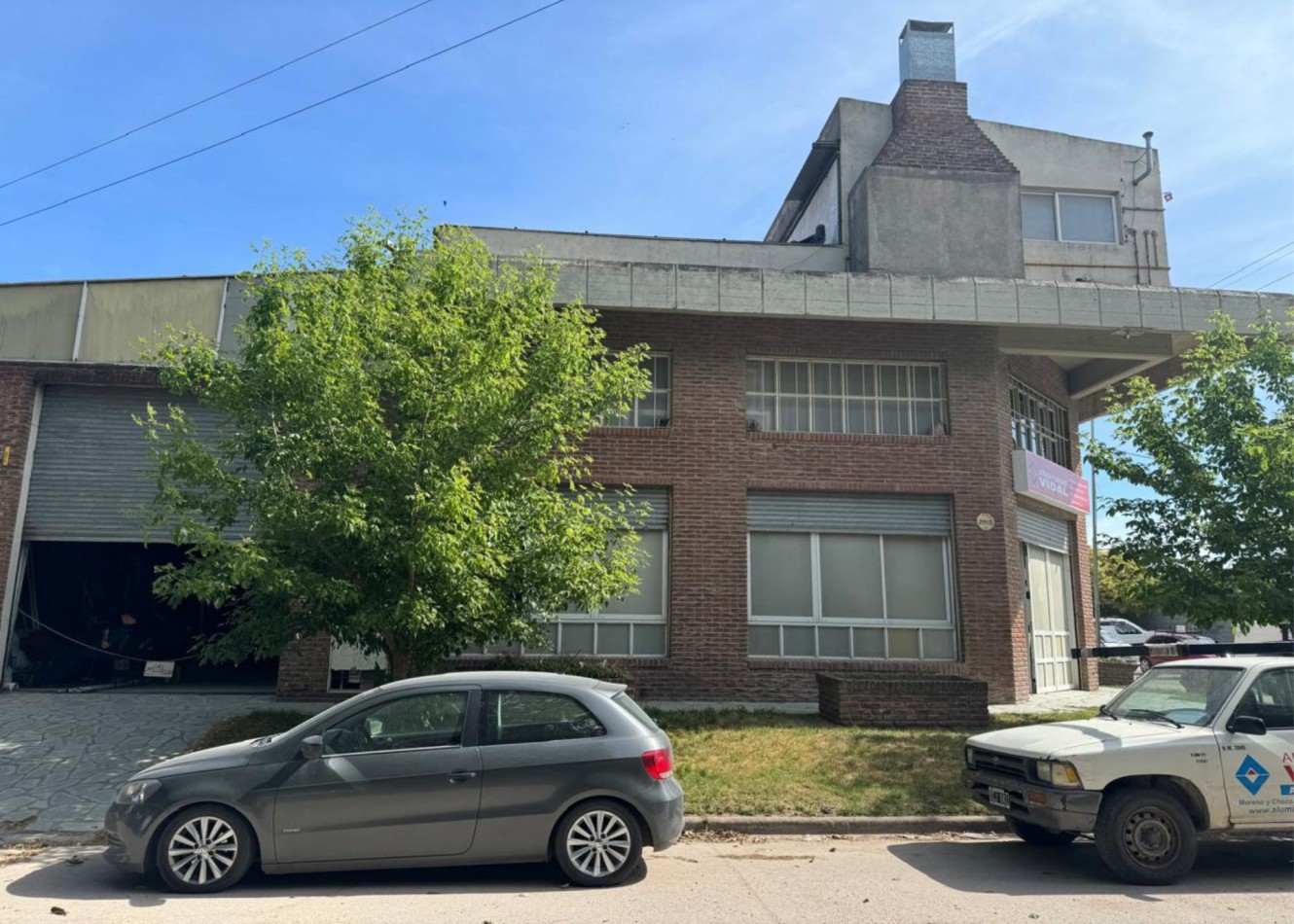  Victoriano Montes 1102 - Excelente Galpon con oficina en esquina - SE ACEPTA MENOR VALOR