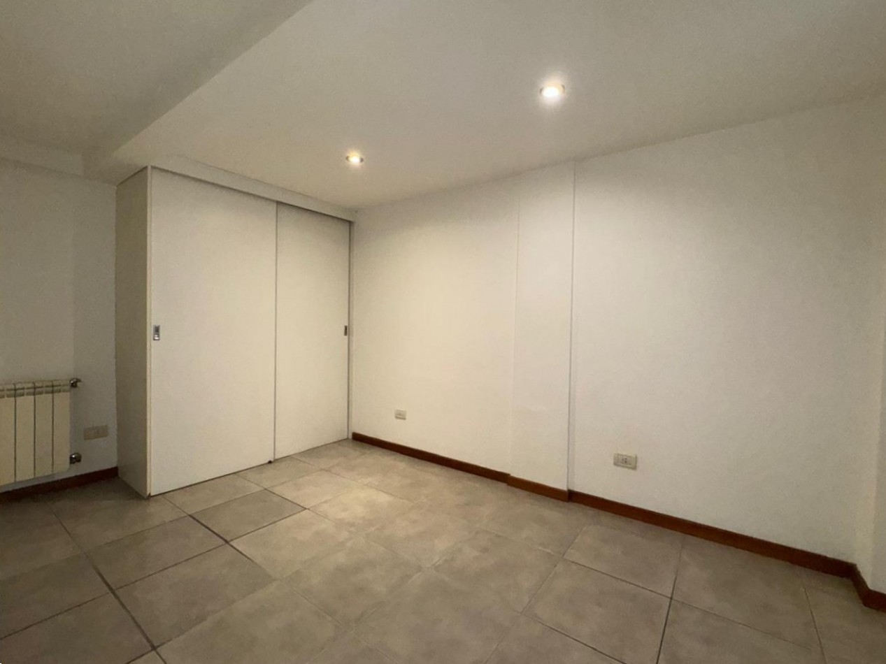 Zona Aldrey - Las Heras 2960 - Alquiler Ambiente y medio, dividido - A la calle