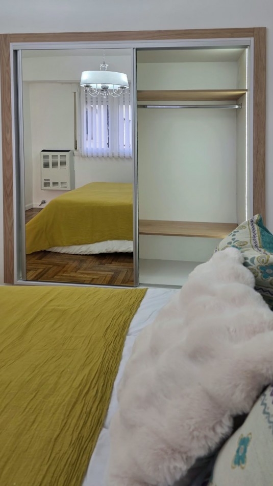 Entre Rios 2050 - Departamento 2 Amb. al Frente con dependencia y Balcon con vista lateral al mar 
