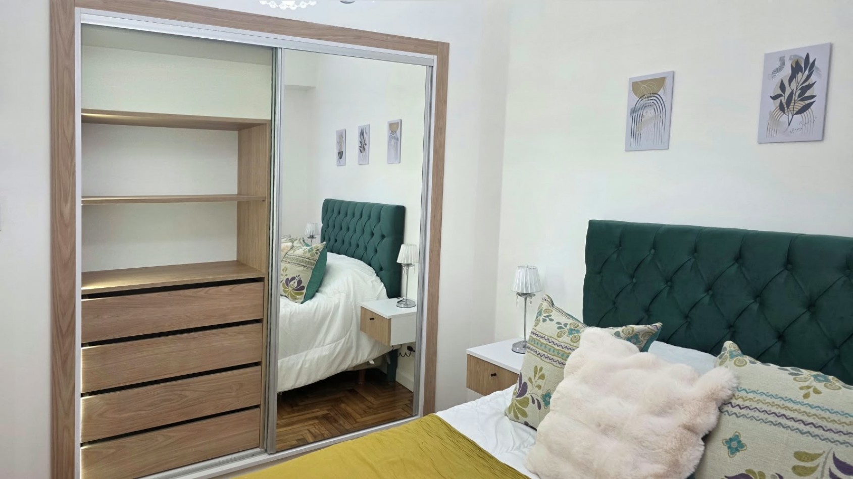 Entre Rios 2050 - Departamento 2 Amb. al Frente con dependencia y Balcon con vista lateral al mar 