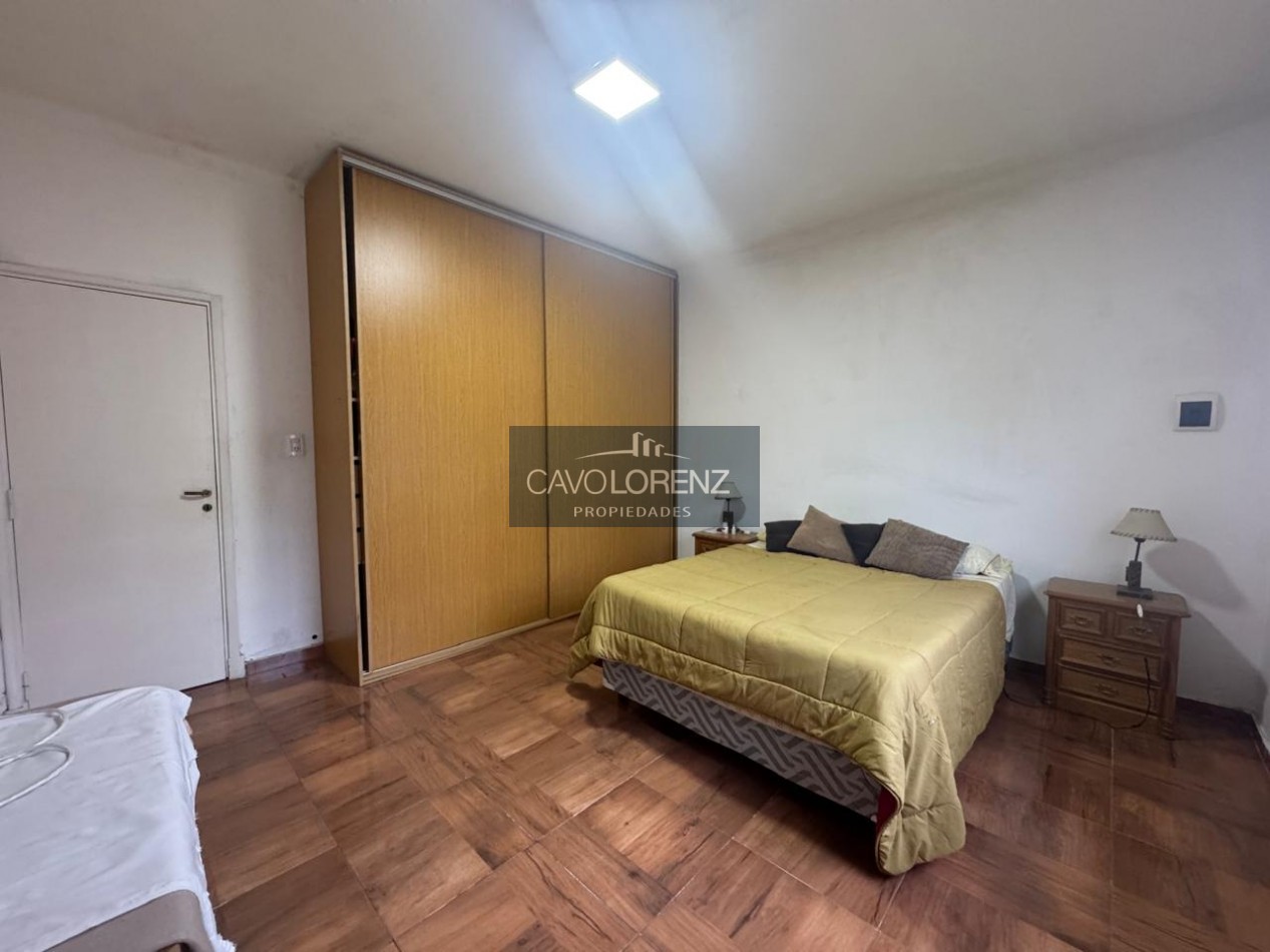 Alquiler -Victoriano montes 2584-  Local comercial mas vivienda de tres ambientes