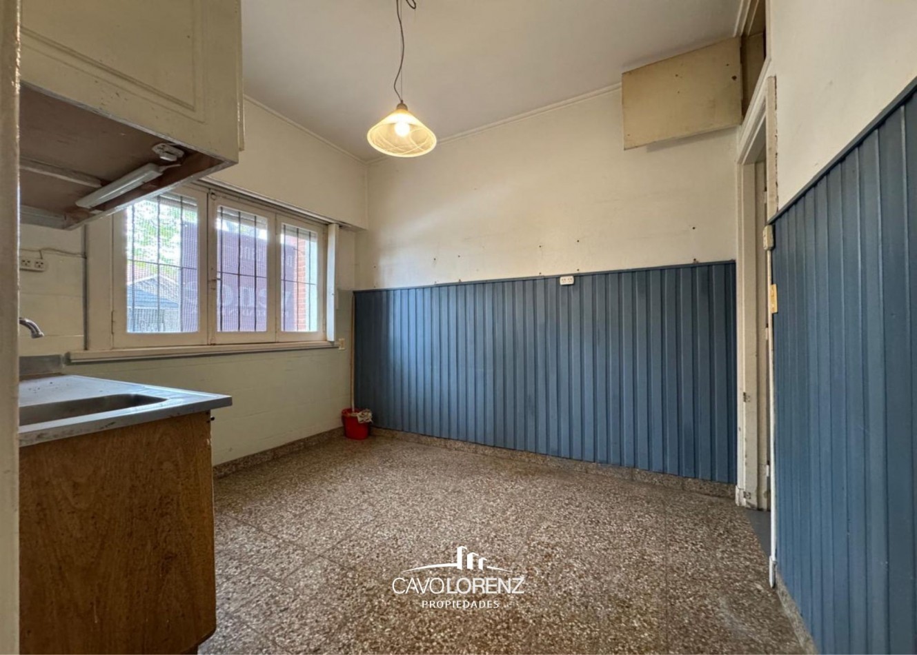 Chauvin - Santa Fe 3890, esquina Formosa - Propiedad en block - Vivienda mas 2 locales