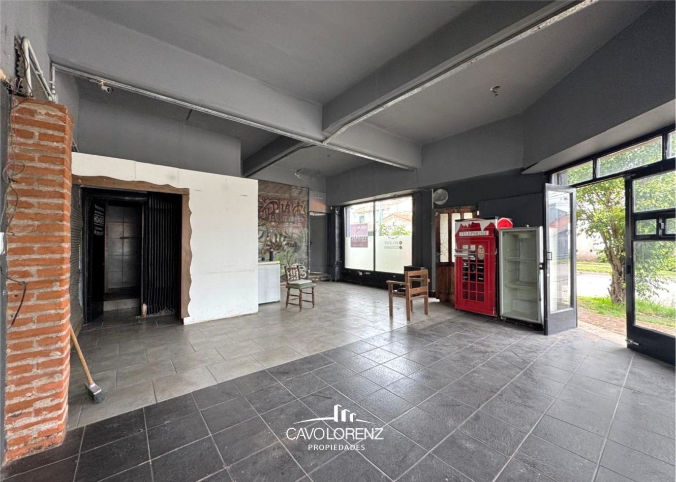Chauvin - Santa Fe 3890, esquina Formosa - Propiedad en block - Vivienda mas 2 locales