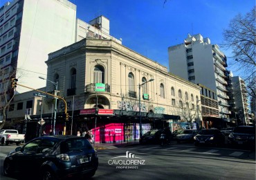 Magnifico Local comercial en Hipolito Yrigoyen y Belgrano