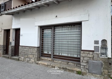 Castelli 2667 - PH de tres ambientes y local al frente